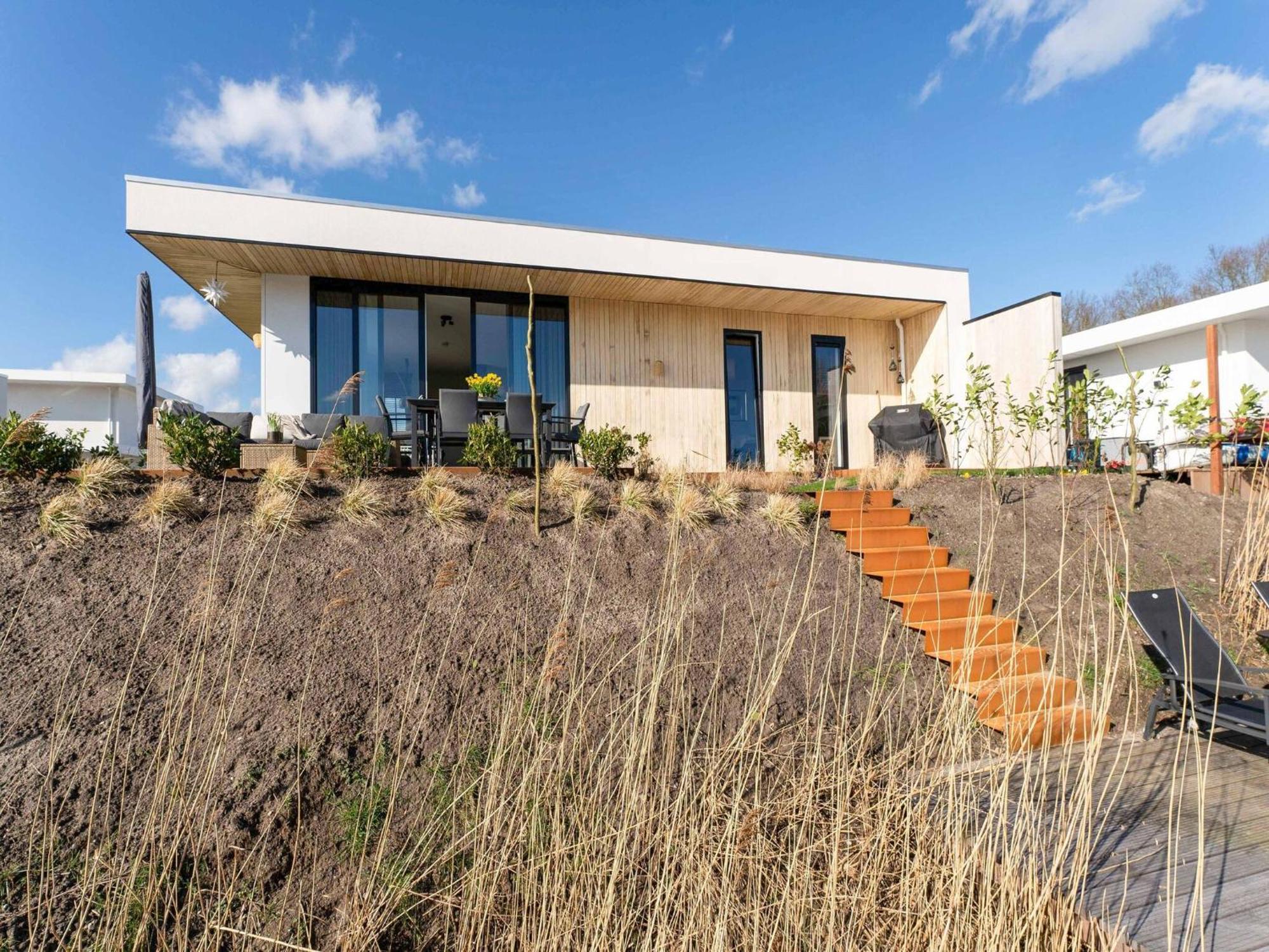 Family Villa With Garden And Jetty 泽沃德 外观 照片